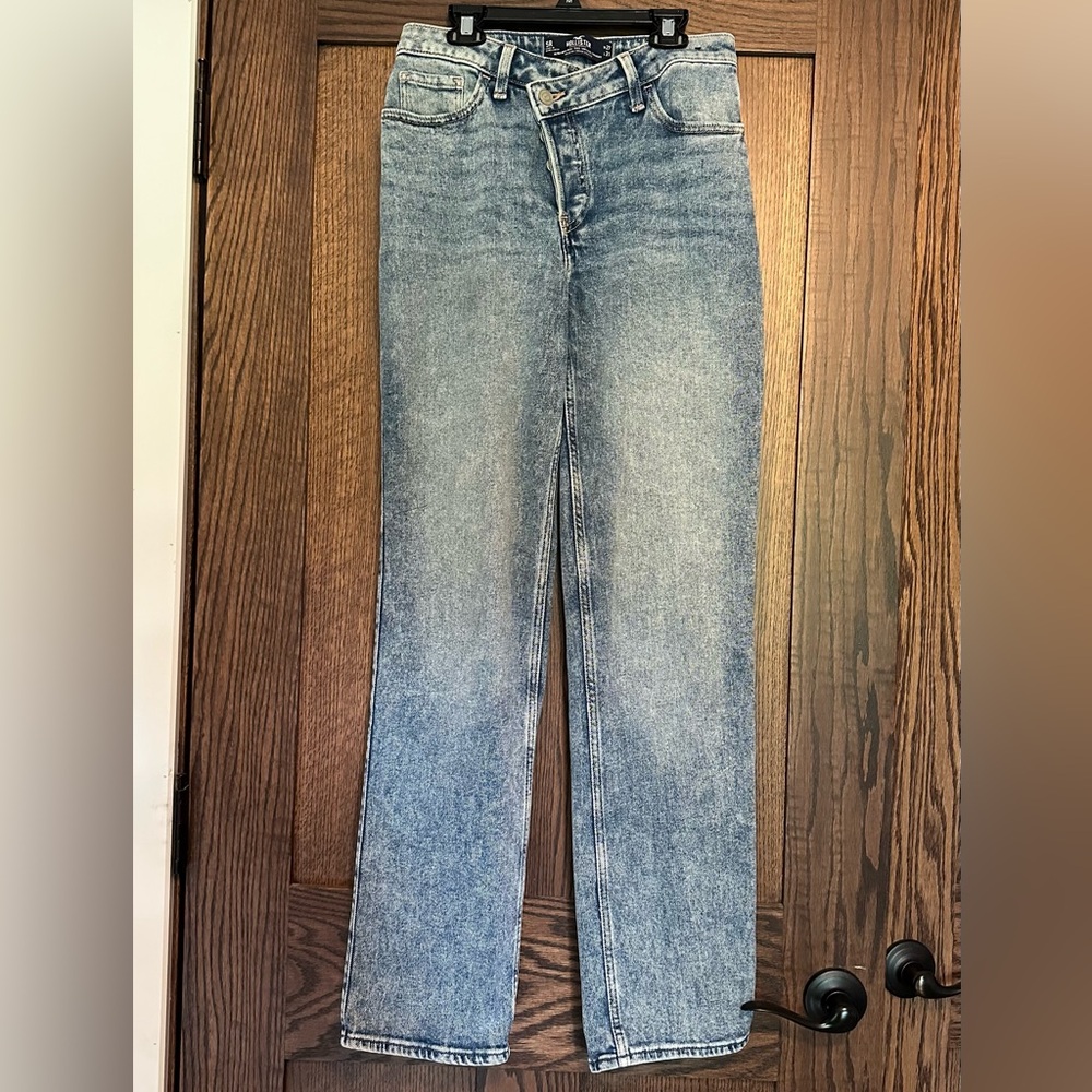 Hollister ultra high rise 90s vintage straight jean